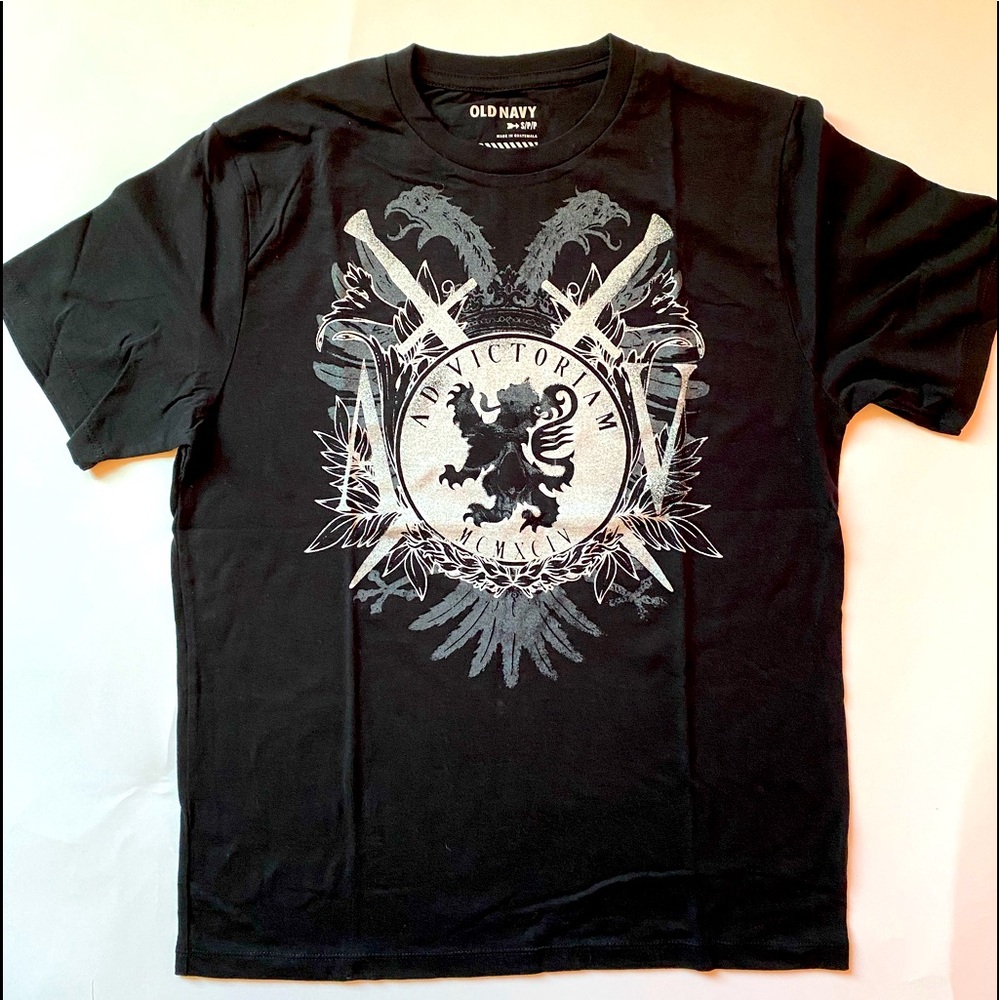 Roman numeral emblem graphic tee